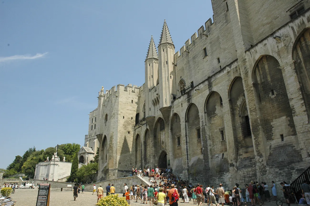 autour-du-mas-du grialou-carpentras-ventoux-dentelles-montmirail-palais-des-papes-avignon-pont-vignoble-randonnee-nature-11