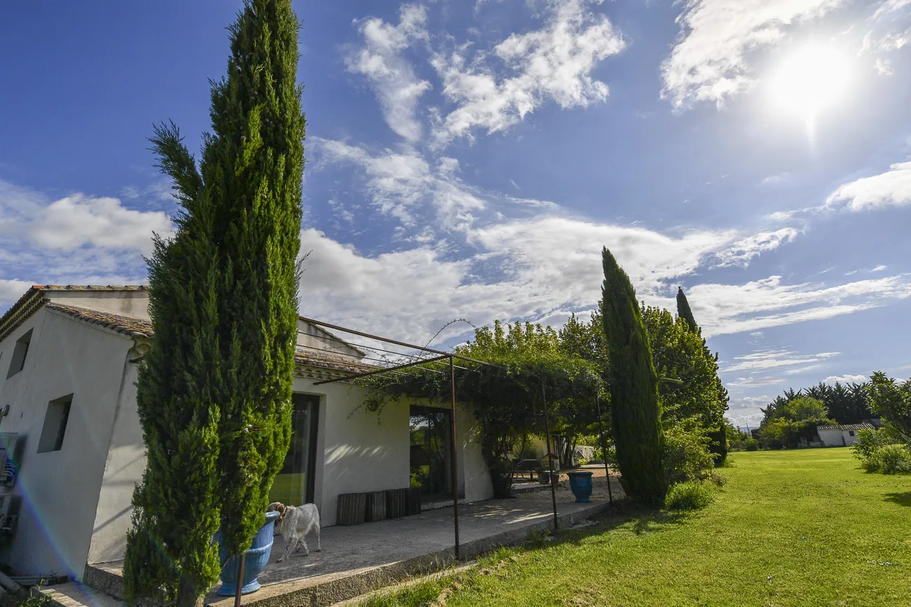 piscine-chambres-mas-du-grialou-location-maison-famille-nombreuse-domaine-vaucluse-carpentras-mont-ventoux-dentelles-provence-43