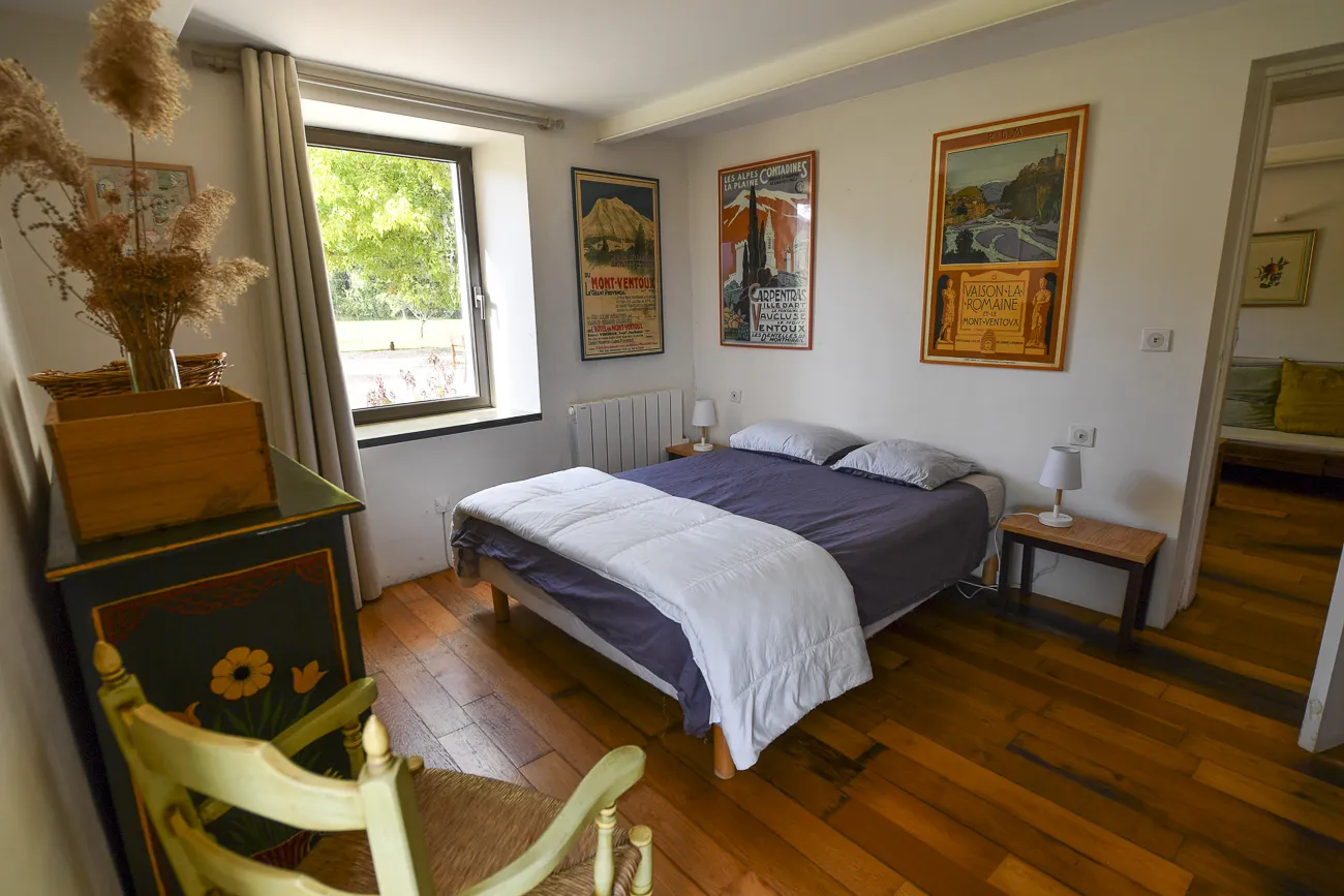 piscine-chambres-mas-du-grialou-location-maison-famille-nombreuse-domaine-vaucluse-carpentras-mont-ventoux-dentelles-provence-57