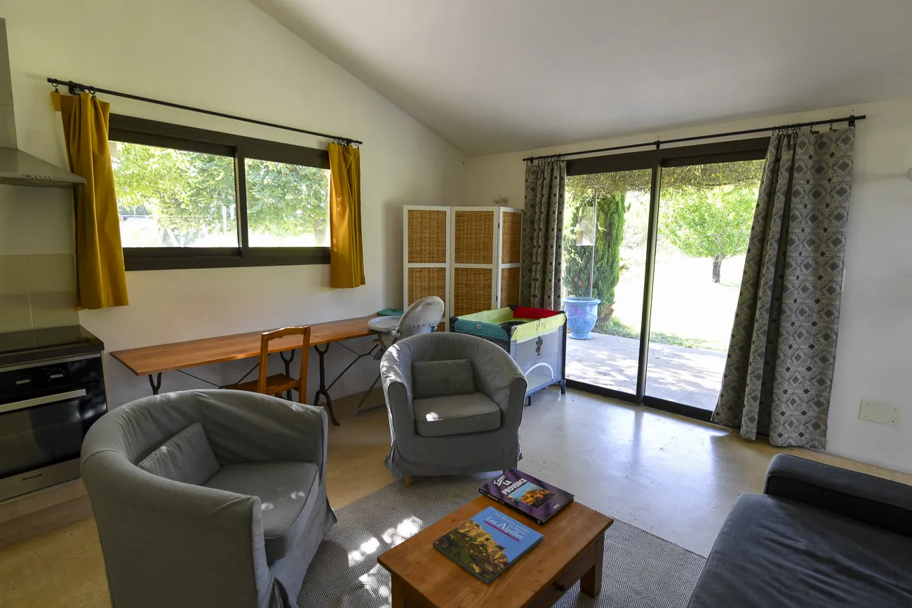 piscine-chambres-mas-du-grialou-location-maison-famille-nombreuse-domaine-vaucluse-carpentras-mont-ventoux-dentelles-provence-74