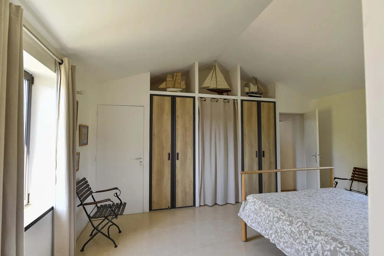 piscine-chambres-mas-du-grialou-location-maison-famille-nombreuse-domaine-vaucluse-carpentras-mont-ventoux-dentelles-provence-86